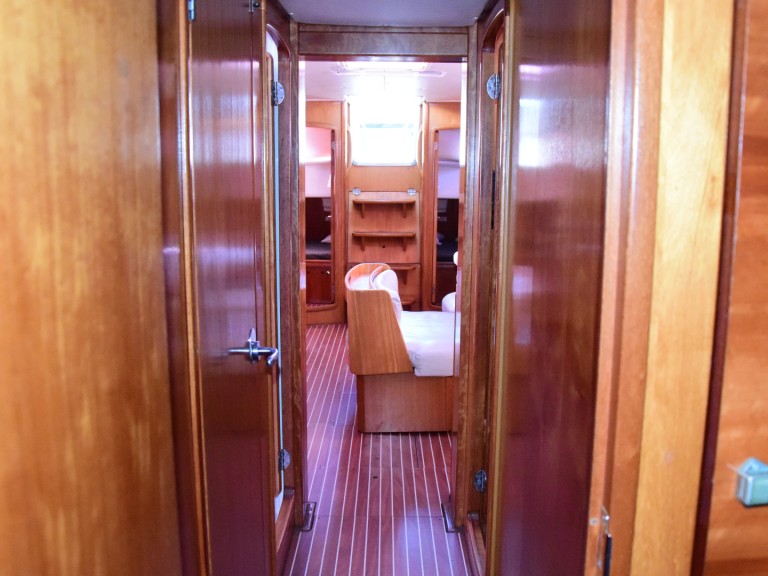 Yacht charter Fezzano cheap Cruiser 50