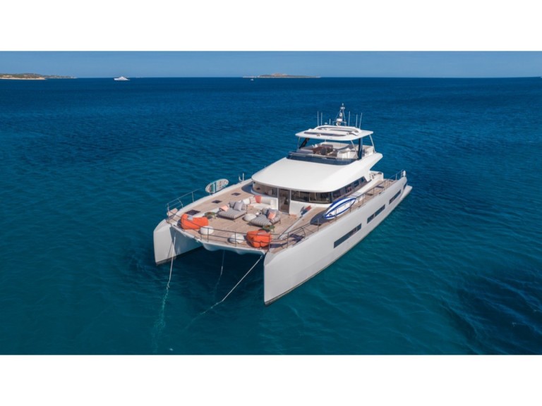 Yacht charter Cugnana Verde cheap Lagoon Seventy 8