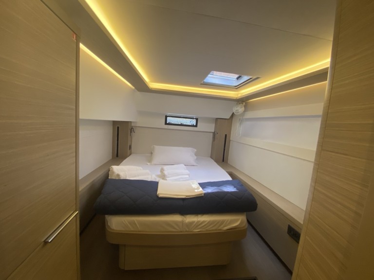 Catamaran rental in Furnari - Lagoon Lagoon 46