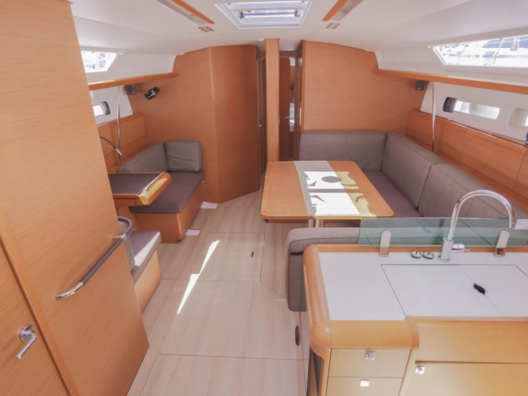 Bareboat Rental Sailboat Jeanneau with a boat licence