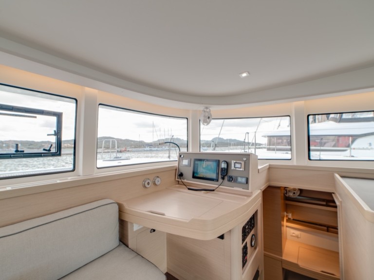 Boat rental Lagoon Lagoon 42 in Cugnana Verde on Samboat