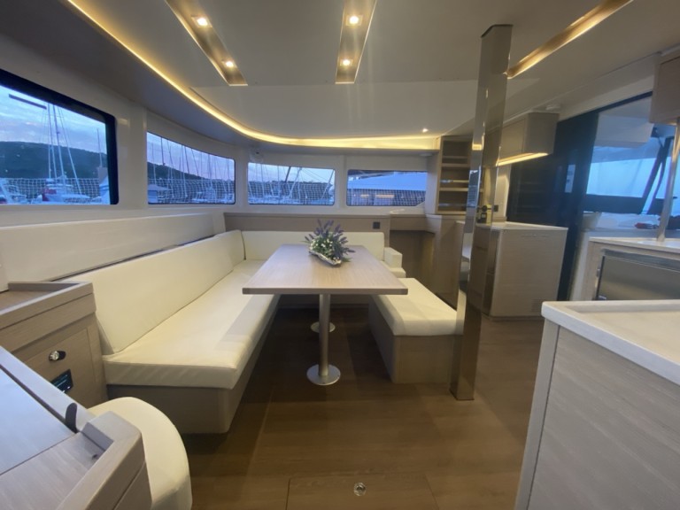 Catamaran for rent Cugnana Verde at the best price