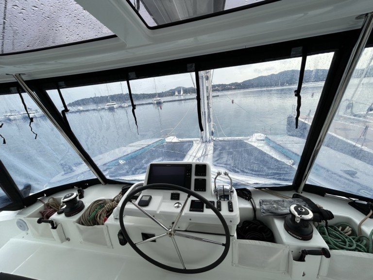 Bareboat Rental Catamaran Lagoon with a boat licence