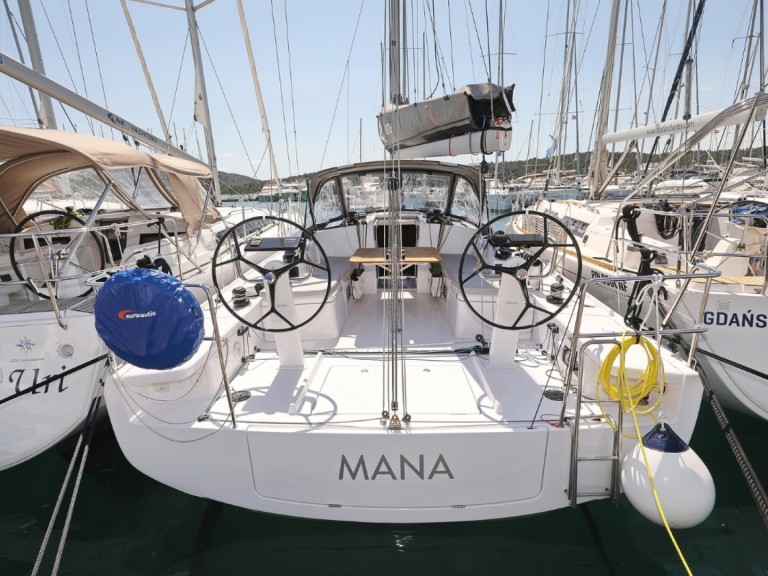 Yacht charter Biograd na Moru cheap First 36