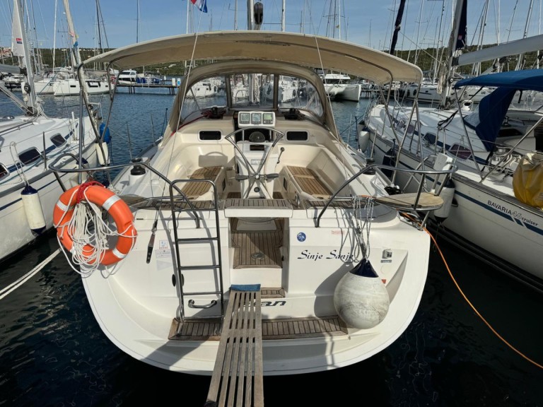 Boat rental Elan Impression 384 in Punat on Samboat