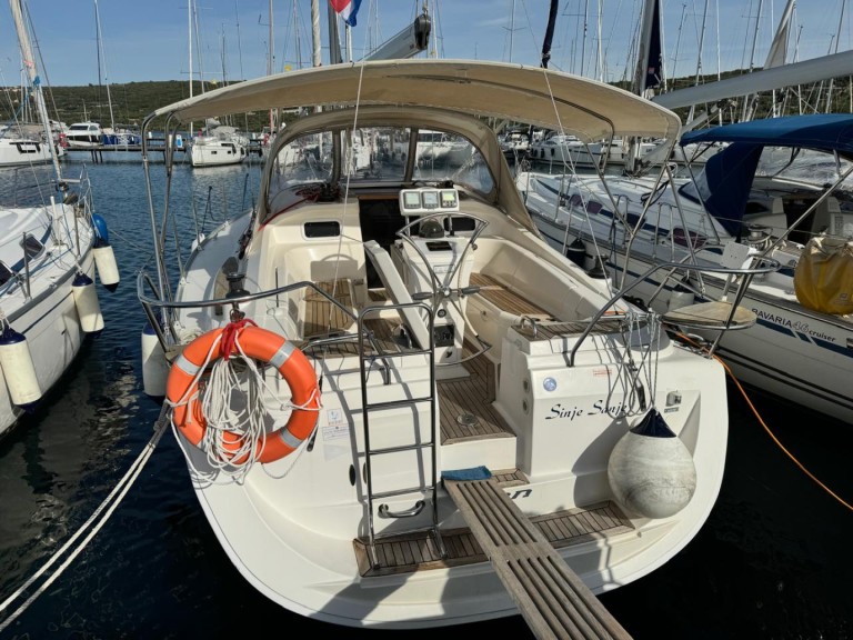 Rent a Elan Impression 384 Punat
