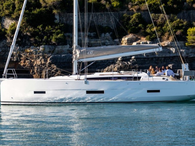 Bareboat Rental Sailboat Dufour with a boat licence