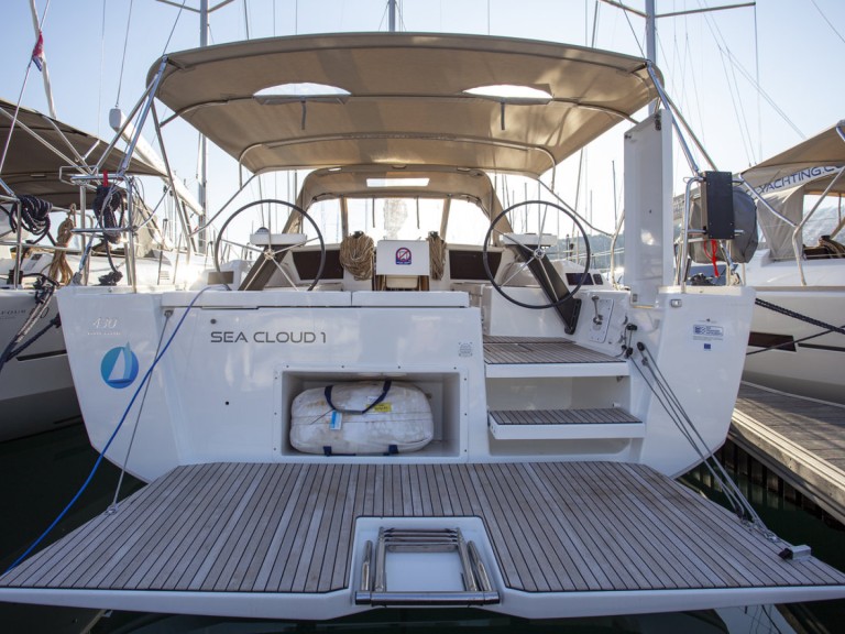 Boat rental Dufour Dufour 430 Grand Large in Pula on Samboat