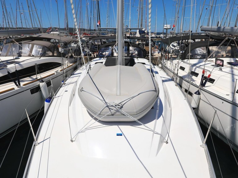 Bareboat Rental Sailboat Bavaria with a boat licence