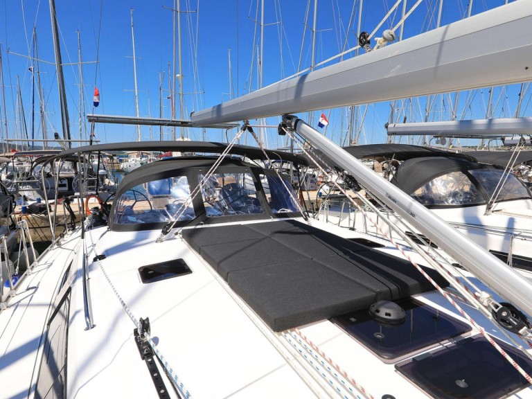 Sailboat for rent Biograd na Moru at the best price