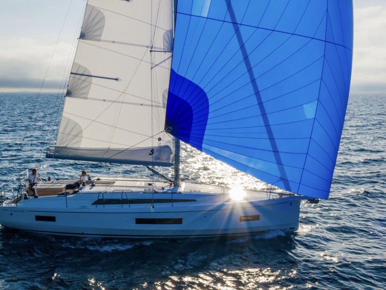 Sailboat rental with or without captain Bénéteau Arzon