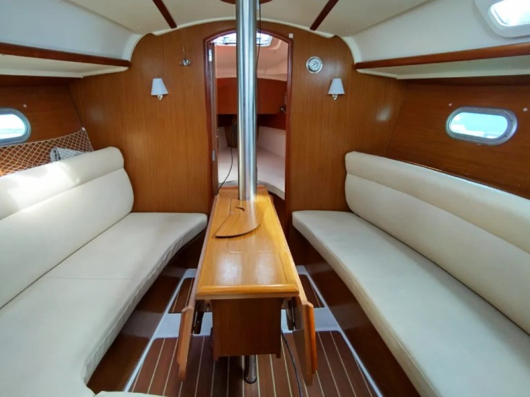 Bareboat Rental Sailboat Jeanneau with a boat licence