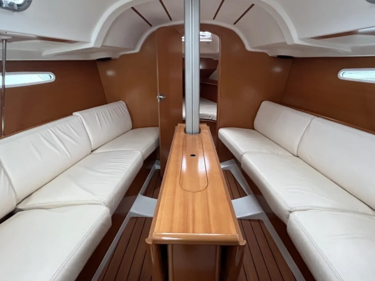 Bénéteau First 31.7 charter bareboat or captained in  Saint-Quay-Portrieux