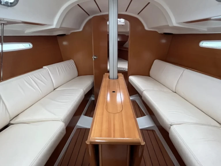 Bénéteau First 31.7 charter bareboat or captained in  Saint-Quay-Portrieux