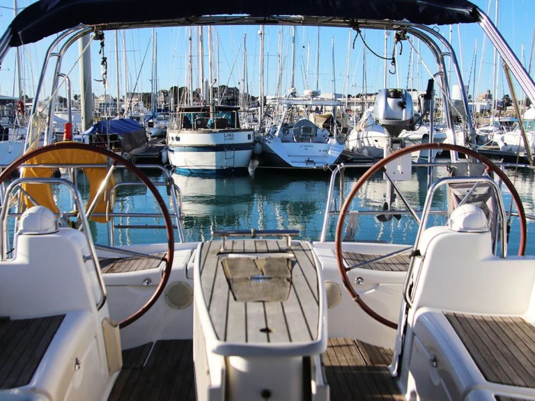 Bénéteau Oceanis 40 charter bareboat or captained in  Saint-Quay-Portrieux