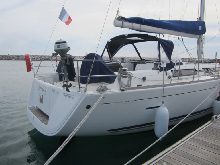 Bareboat Rental Sailboat Dufour with a boat licence