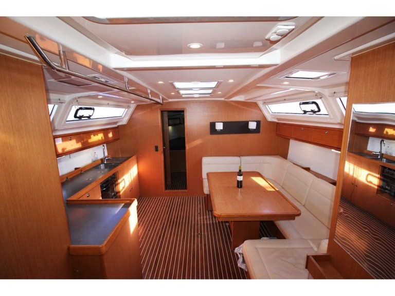 Bareboat Rental Sailboat Bavaria with a boat licence