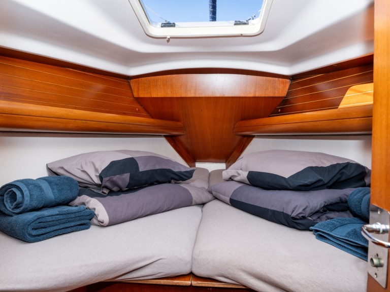 Elan Elan 333 in Rabac on SamBoat