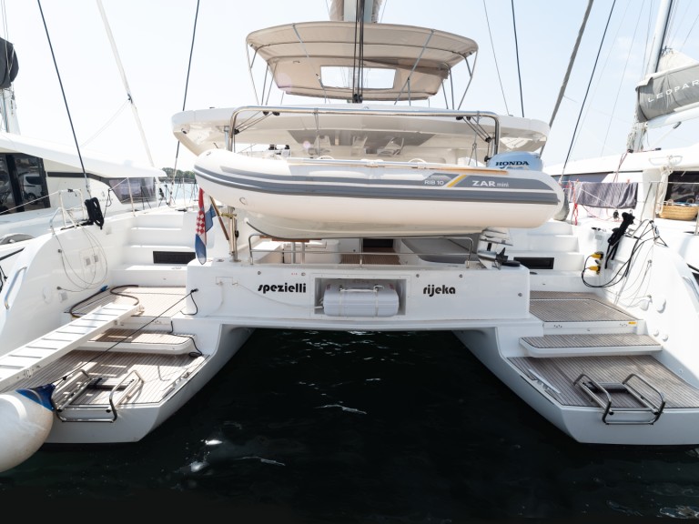 Rent a Lagoon Lagoon 46 Portocolom