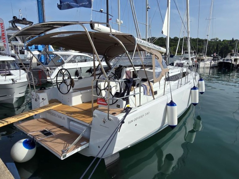 Sailboat rental in Pula - Jeanneau Sun Odyssey 380