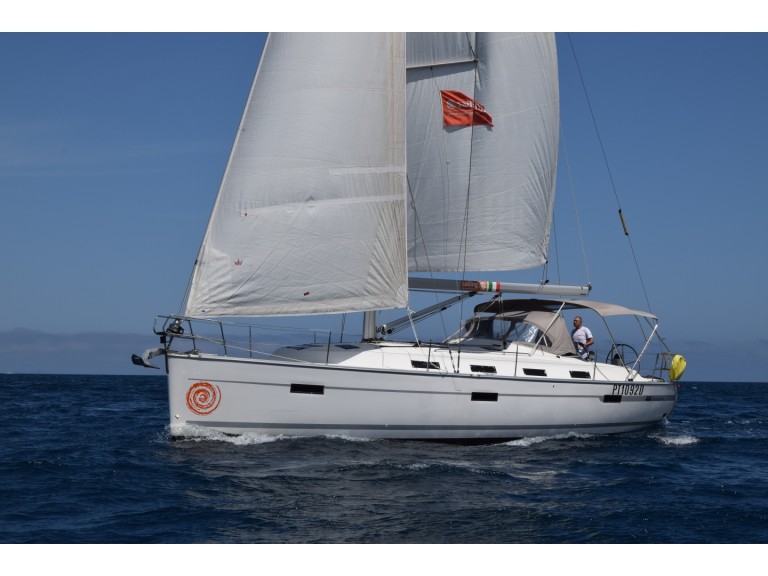 Bareboat Rental Sailboat Bavaria with a boat licence