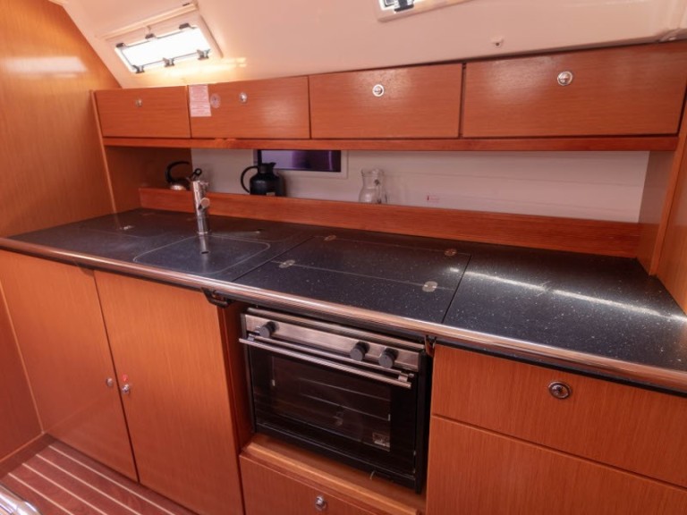 Bavaria Cruiser 40 in Palermo on SamBoat