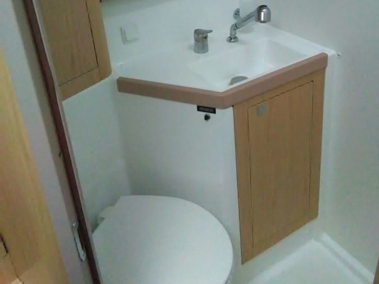 Yacht charter Puntone cheap Oceanis 48