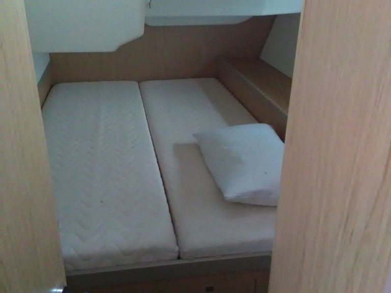 Sailboat rental in Puntone - Bénéteau Oceanis 48