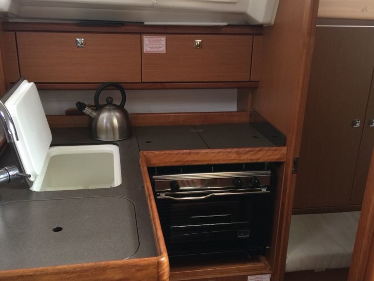 Sailboat rental in Puntone - Bavaria Bavaria 33 Cruiser