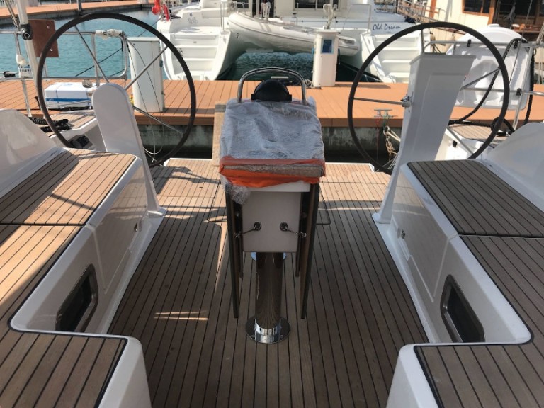 Sailboat rental with or without captain Bavaria Puntone