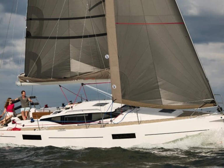 Sailboat rental in Biograd na Moru - Northman Maxus 35