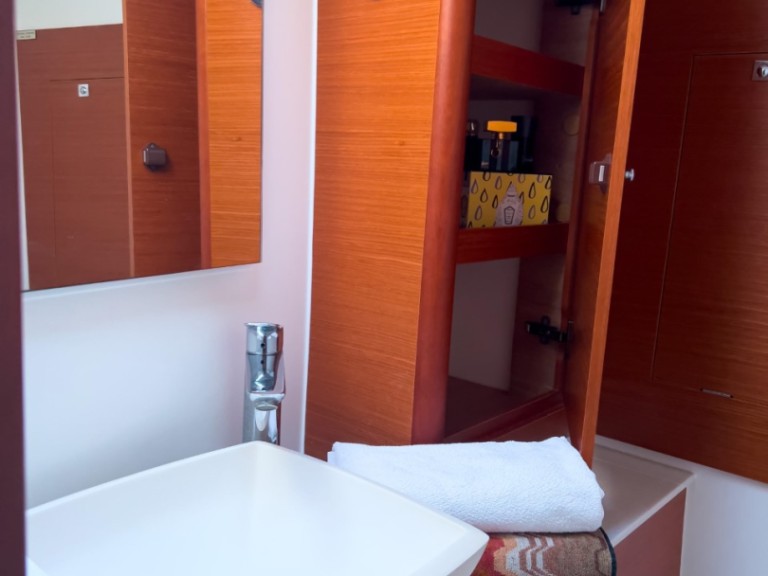 Yacht charter Bocca di Magra cheap Dufour 390 GL