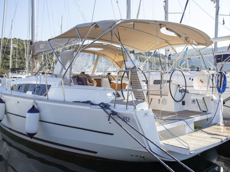 Sailboat rental with or without captain Dufour Pula