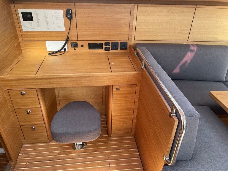 Bareboat Rental Sailboat Elan with a boat licence