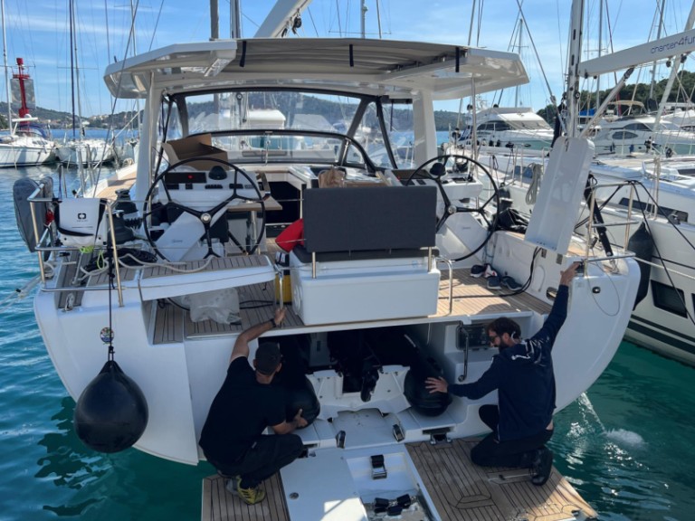Boat rental Hanse Hanse 588 in Biograd na Moru on Samboat
