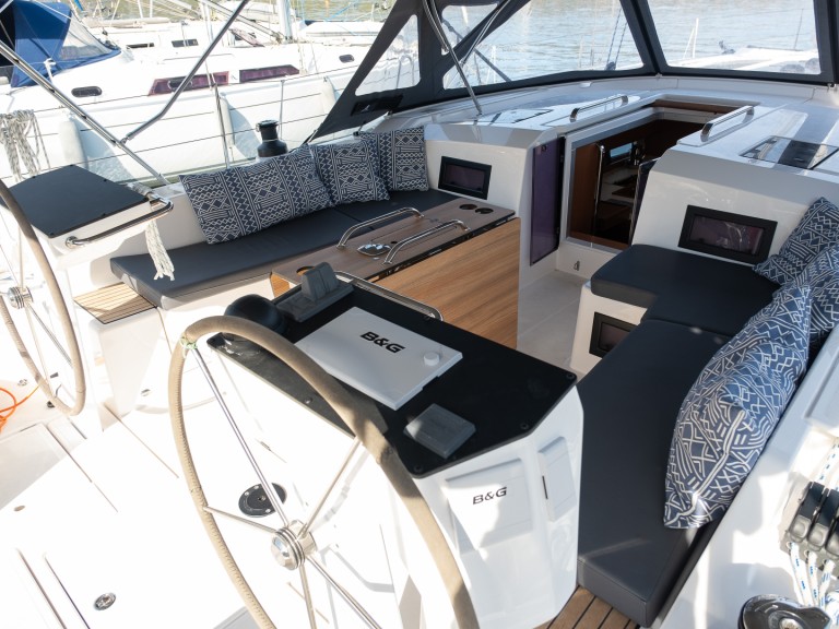 Bareboat Rental Sailboat Bavaria with a boat licence