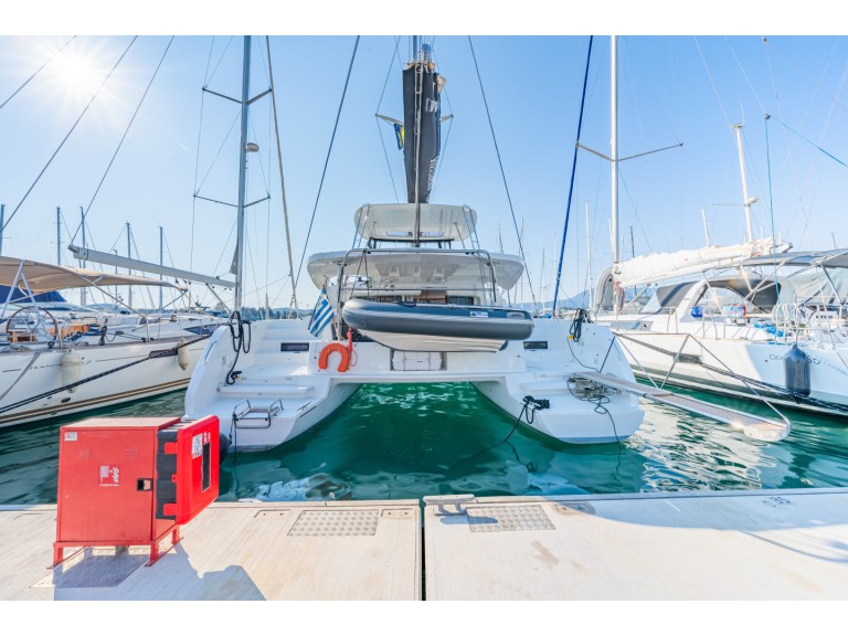 Bareboat Rental Catamaran Lagoon with a boat licence