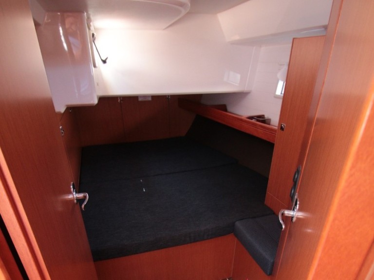 Sailboat rental in Palermo - Bavaria Cruiser 46
