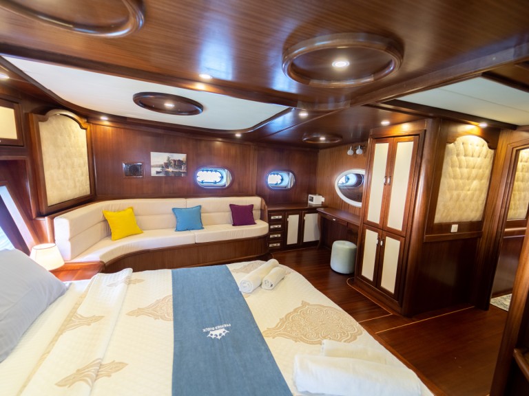 Bareboat Rental Sailboat  with a boat licence