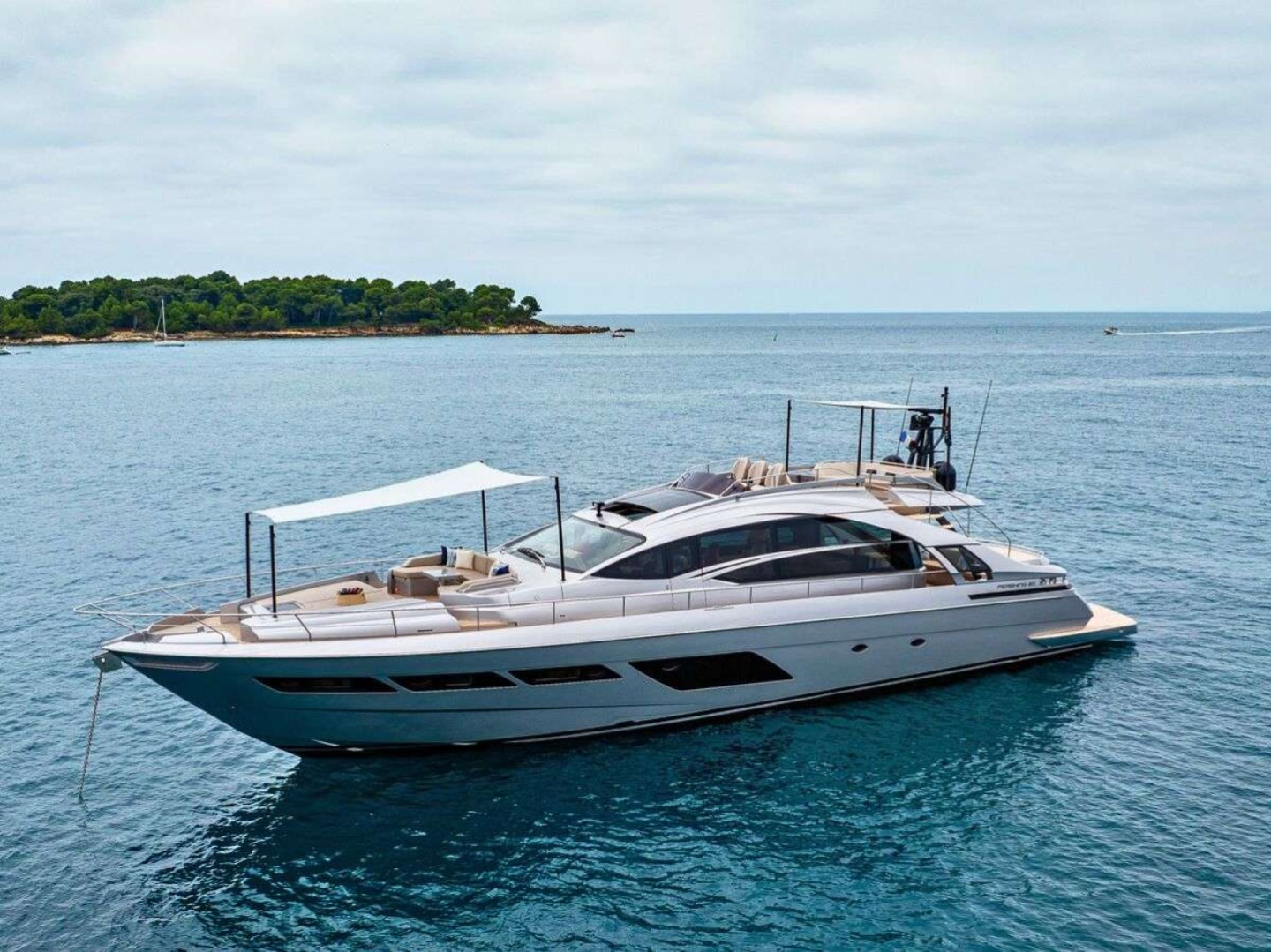 Rent a Luxury Yacht Pershing CHERRY in Cap-d'Ail (CHERRY) | SamBoat