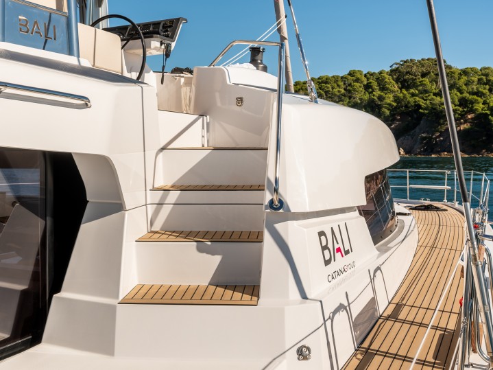 Bareboat Rental Catamaran Bali with a boat licence