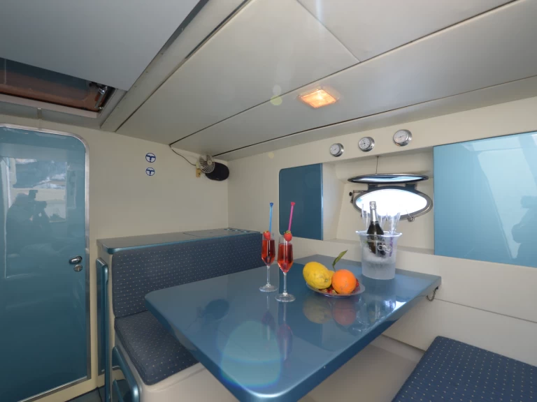 Itama Itama 38 in Positano on SamBoat