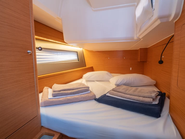 Sailboat for rent Skradin at the best price