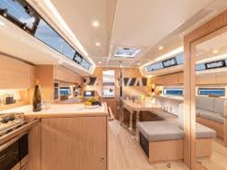 Bavaria Bavaria C38 in Rhodes (City) on SamBoat