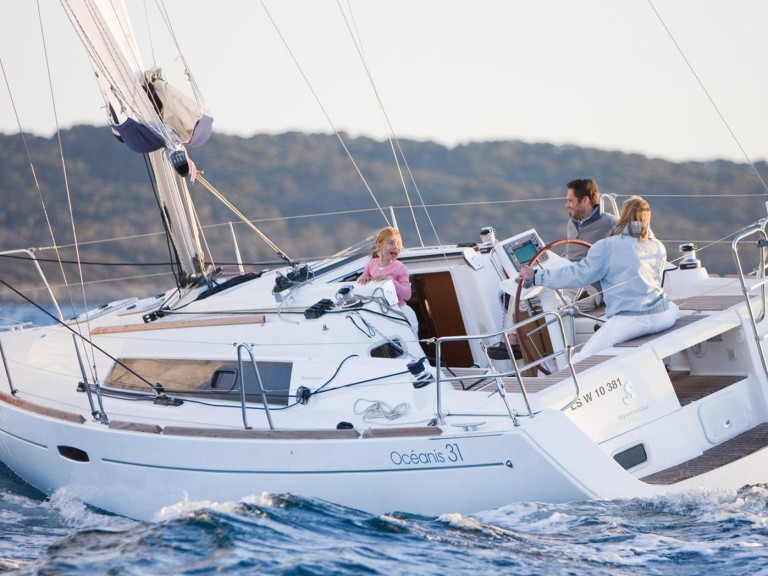 Rent a Bénéteau Oceanis 31 Flensburg