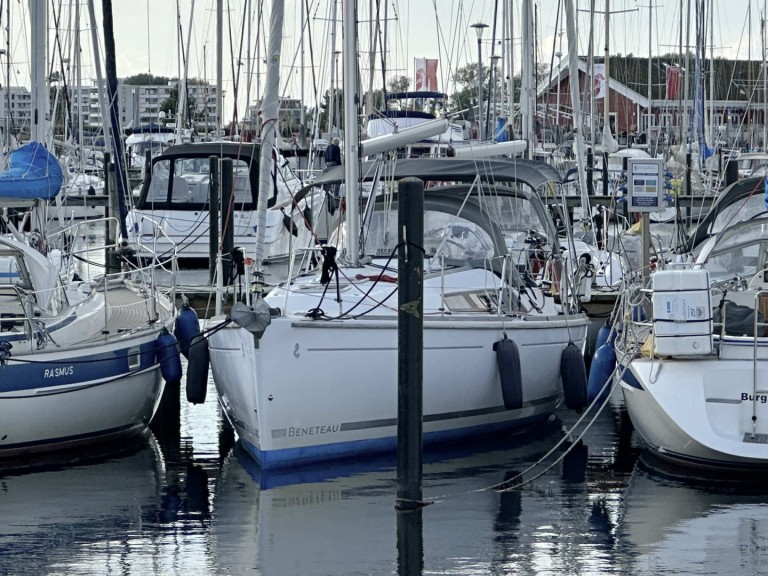 Sailboat rental in Flensburg - Bénéteau Oceanis 31