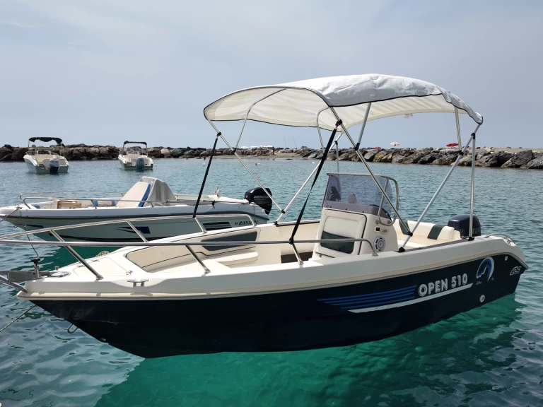 Motorboat rental with or without captain Barca open San Lucido