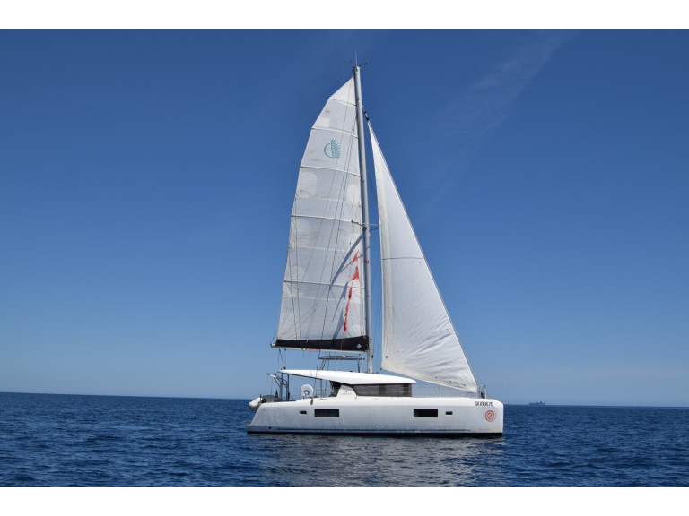 Bareboat Rental Catamaran Lagoon with a boat licence