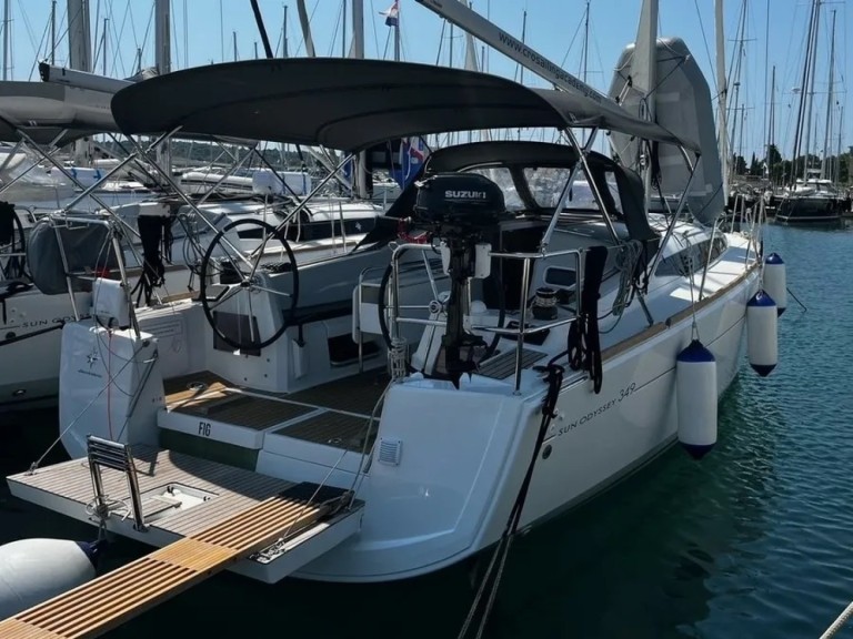 Sailboat rental in Pula - Jeanneau Sun Odyssey 349
