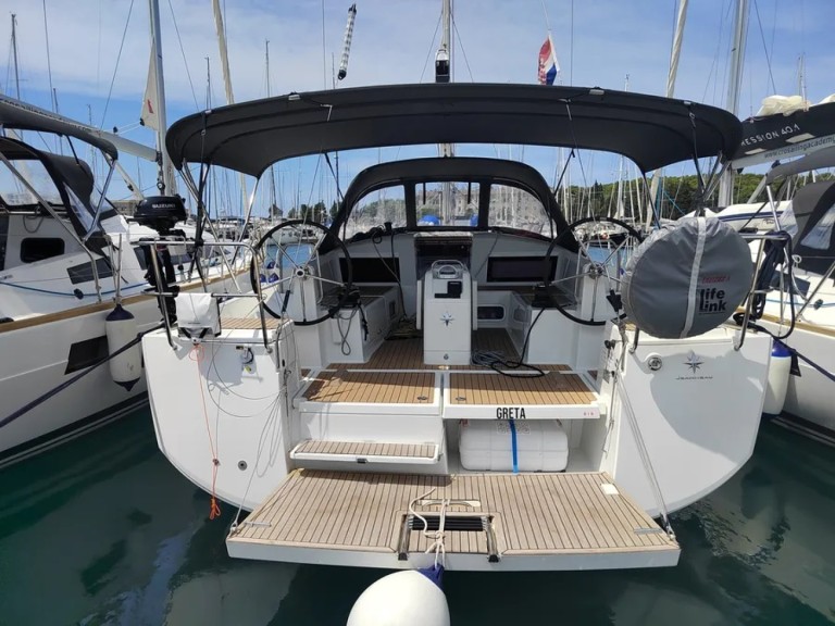 Boat rental Jeanneau Sun Odyssey 440 in Pula on Samboat